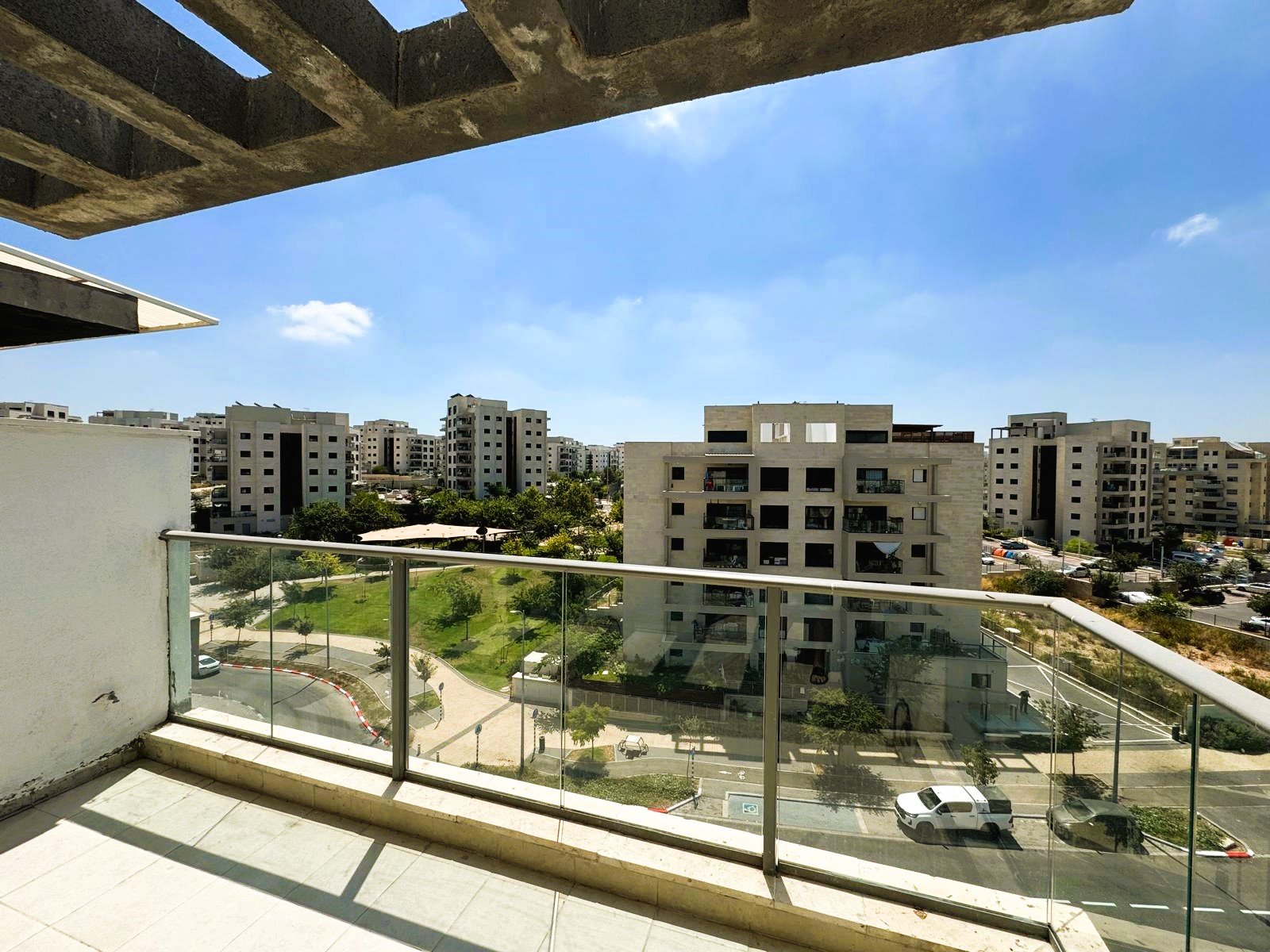 דופלקס מרהיב 6 חדרים בשכונת אבני חן - תמונה 9
