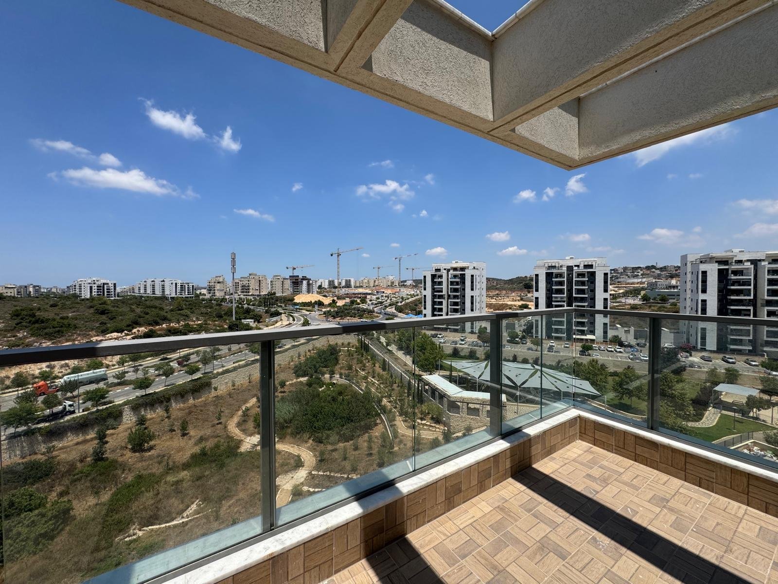 למכירה: דירת 4 חדרים חדשה מקבלן ברחוב רקפת השקט - תמונה 8
