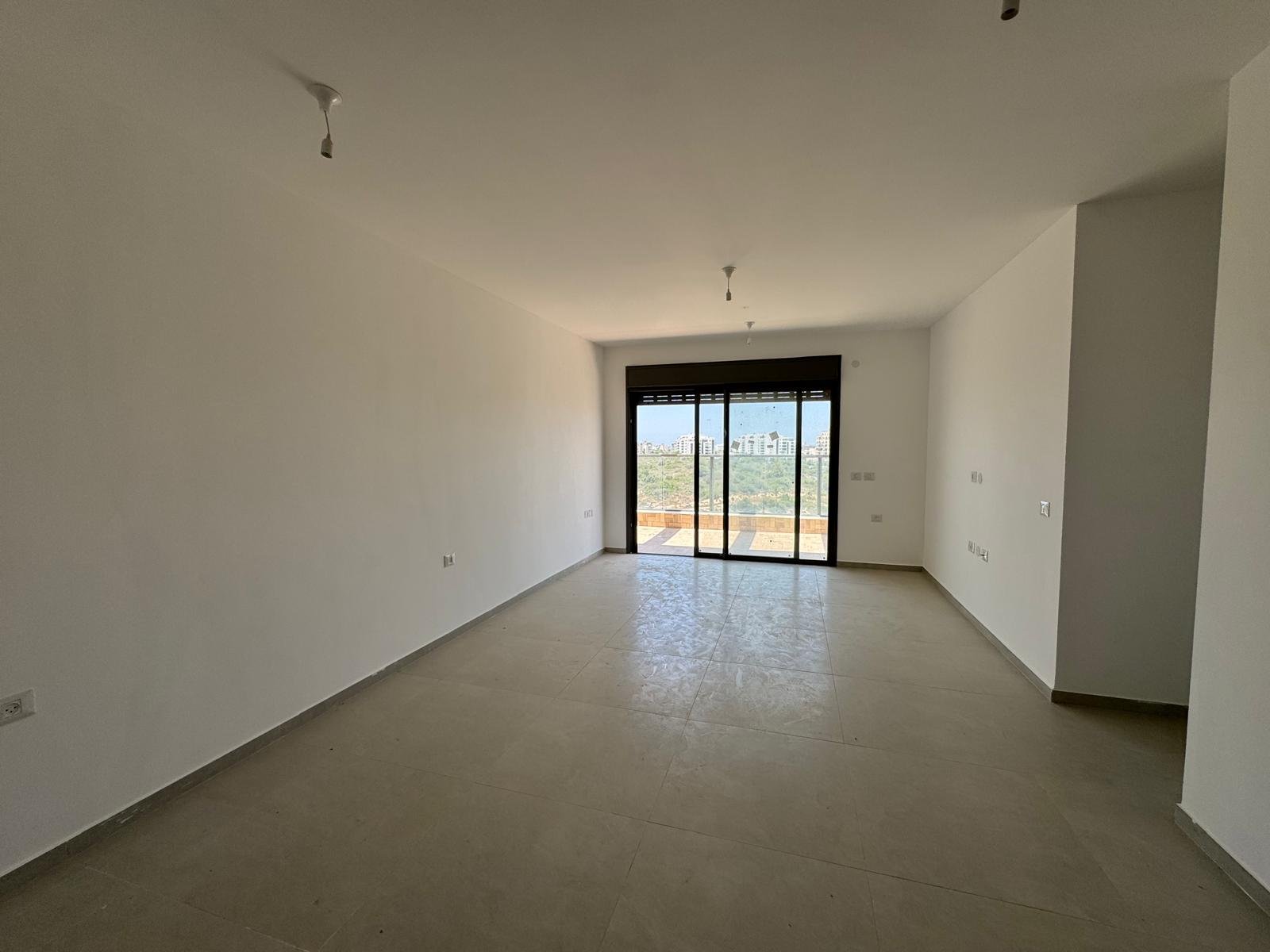 למכירה: דירת 4 חדרים חדשה מקבלן ברחוב רקפת השקט - תמונה 3